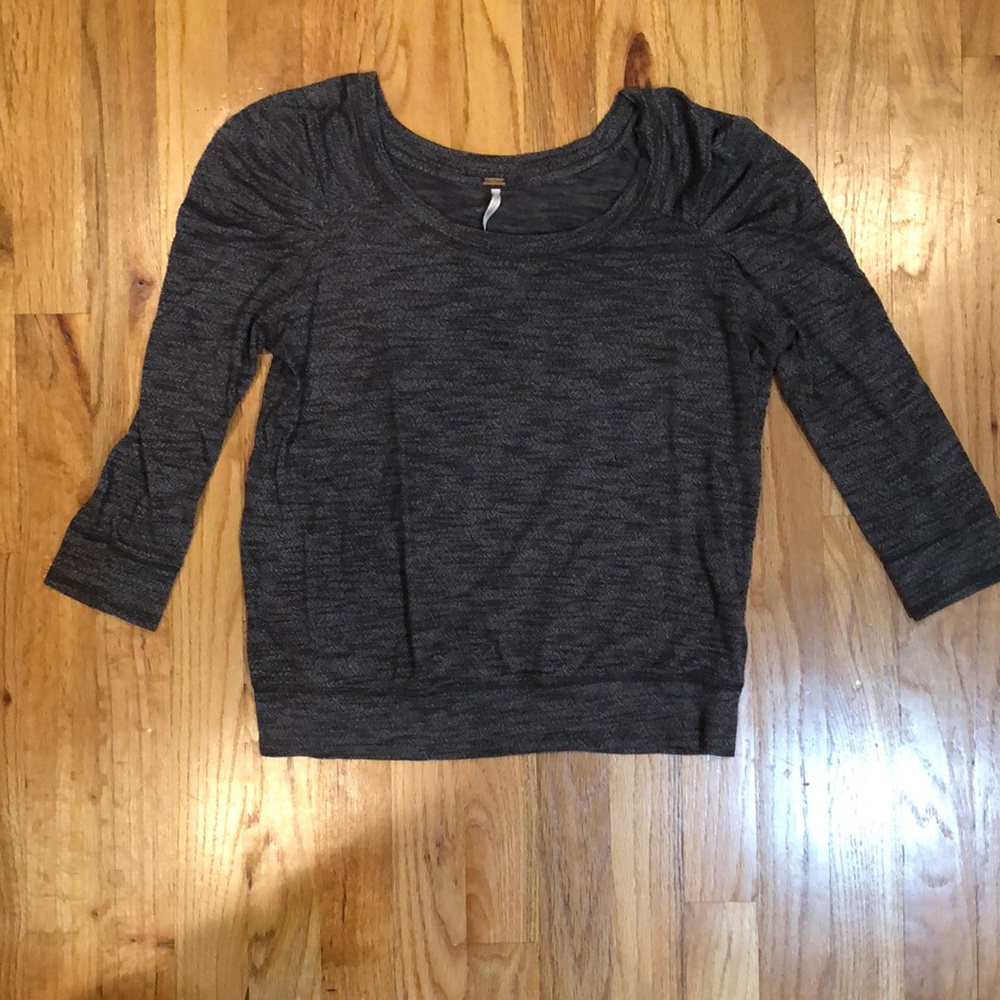 Free people 3/4 length top ruffled shoulder